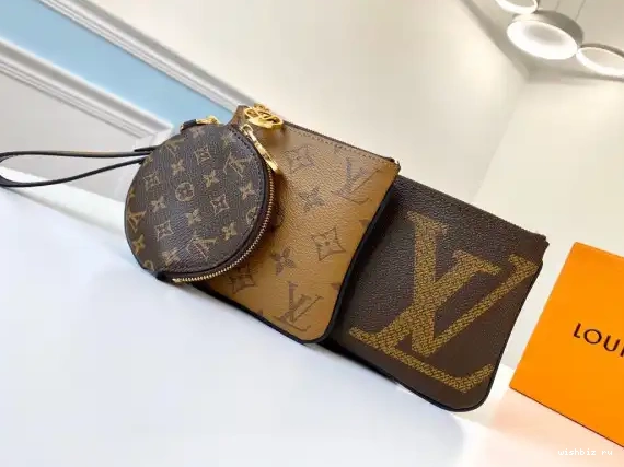 WIS POUCH MONOGRAM VUITTON LOUIS 0628